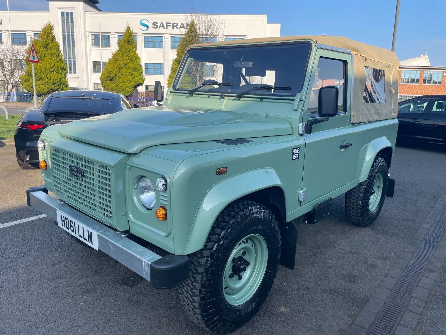 Land Rover Defender 90 2011