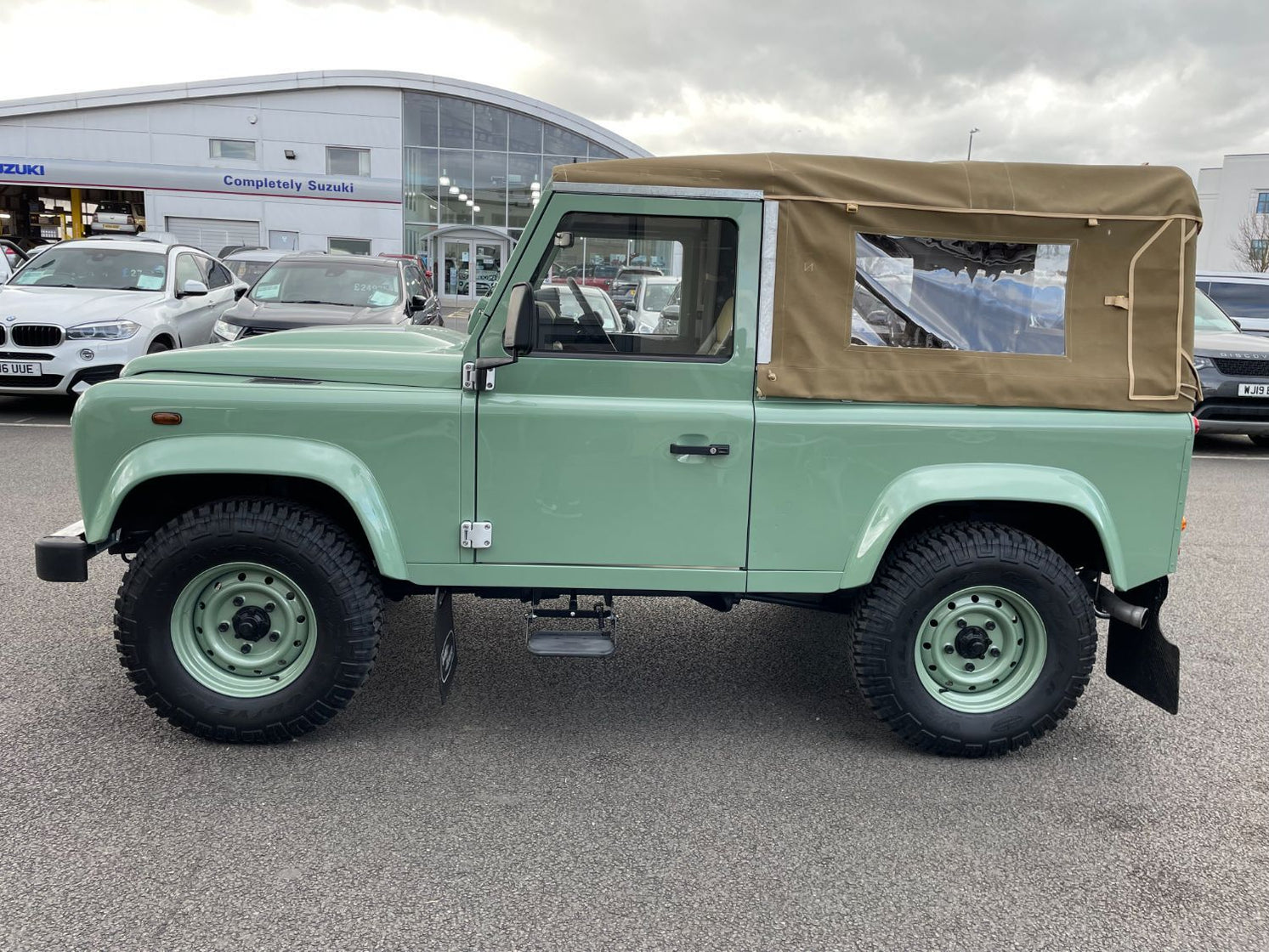 LAND ROVER DEFENDER 90 2.4 TDCI SOFT TOP — Vitesse Global LTD