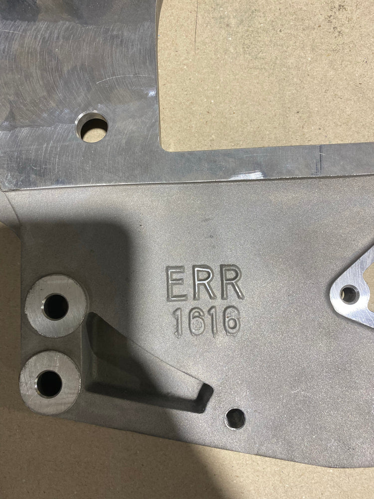 ERR1616  - GENUINE Land Rover PLATE GEARBOX MOUNTING